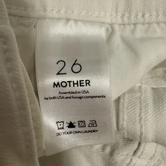 Mother The Hustler Ankle Jean in white. Size 26.